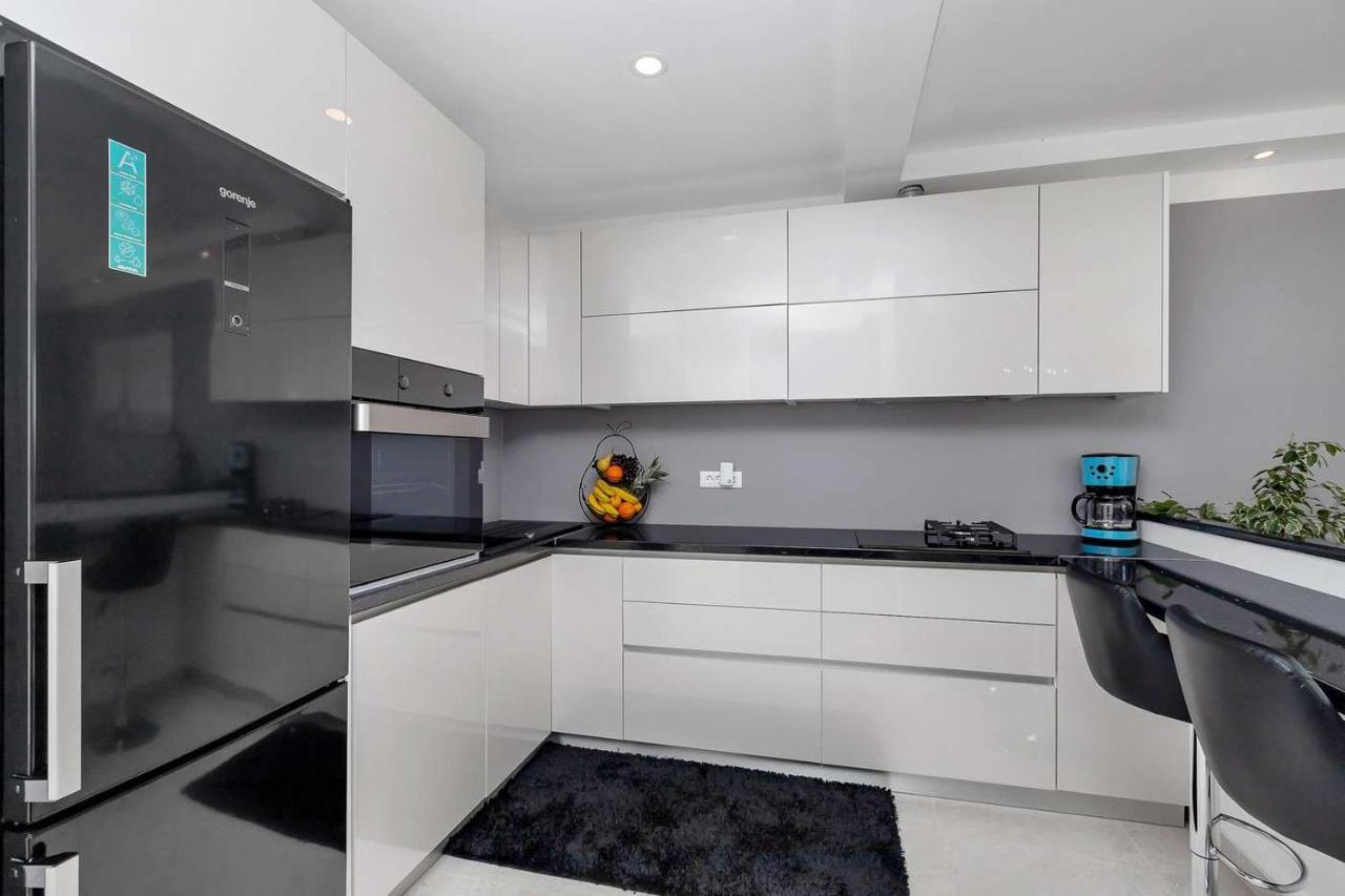 Luxurious Apartment Nino Макарска Экстерьер фото